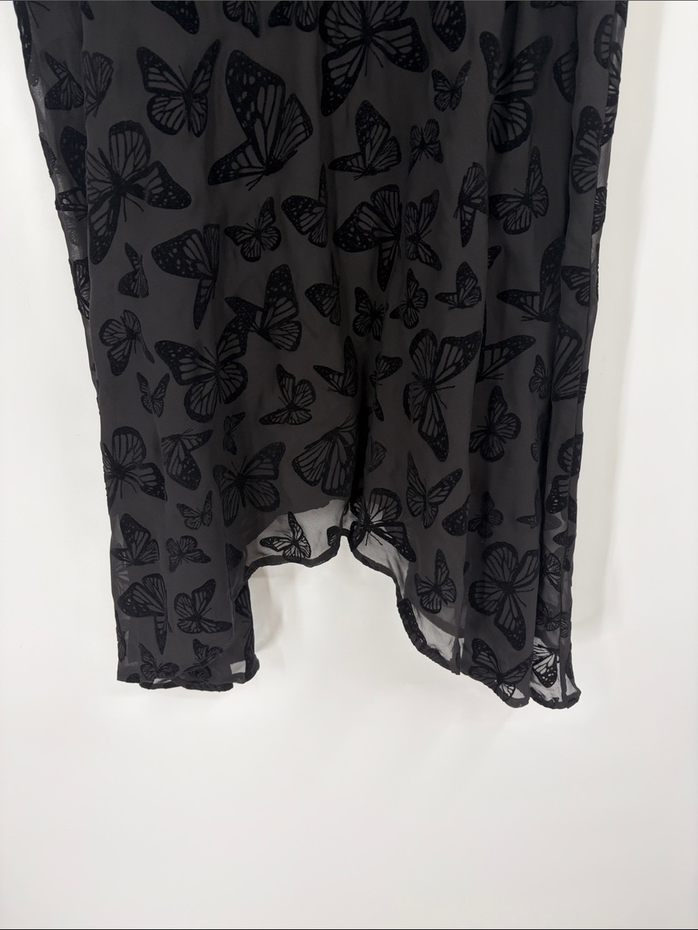 Hot Topic Cosmic Aura Black Butterfly Chiffon Hanky Skirt Size 1X - Picture 8 of 10